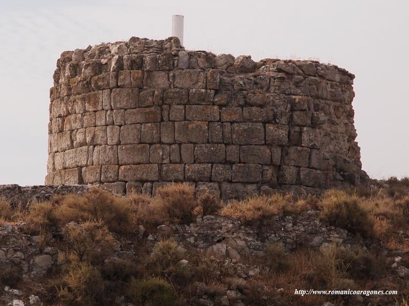 PORTADA GÓTICA DE ACCESO SUR AL TEMPLO